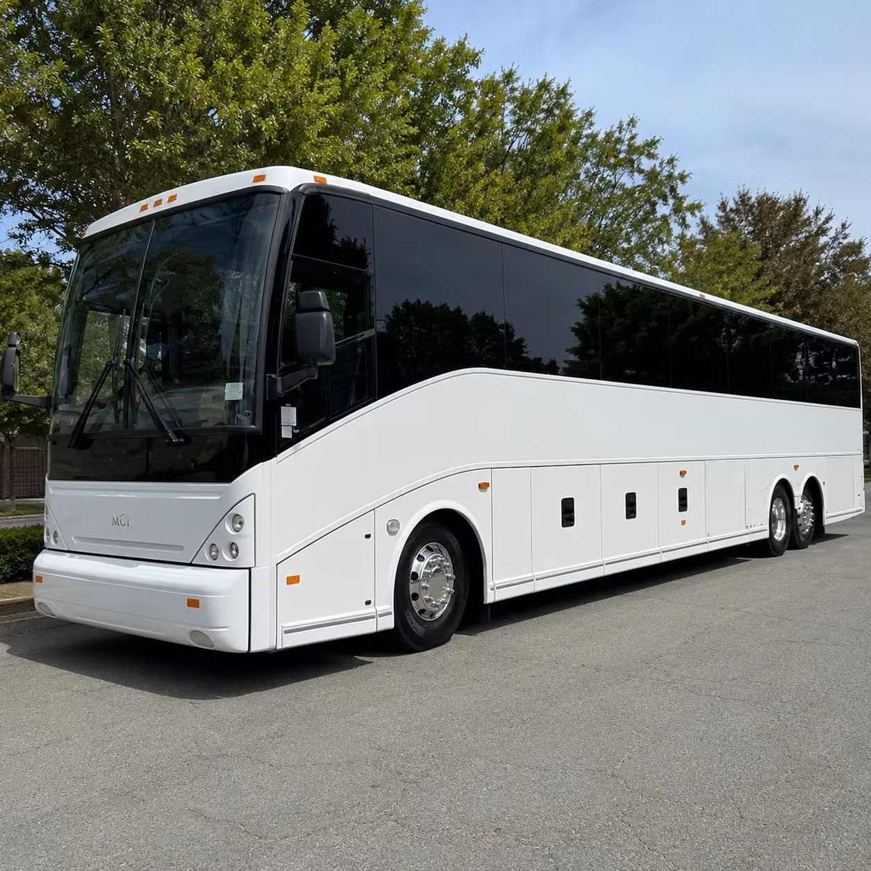 charterbusrentalriverside com can connect you with airport shuttle buses for every kind of riverside group